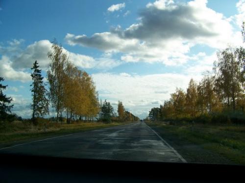 Strassen nach Jelgava (100_0064.JPG) wird geladen. Eindrucksvolle Fotos aus Lettland erwarten Sie.